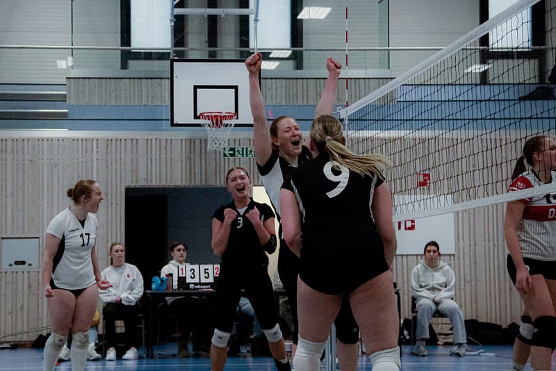 Bilde fra BSI sin volleyballkamp. 1. divisjon kvinner